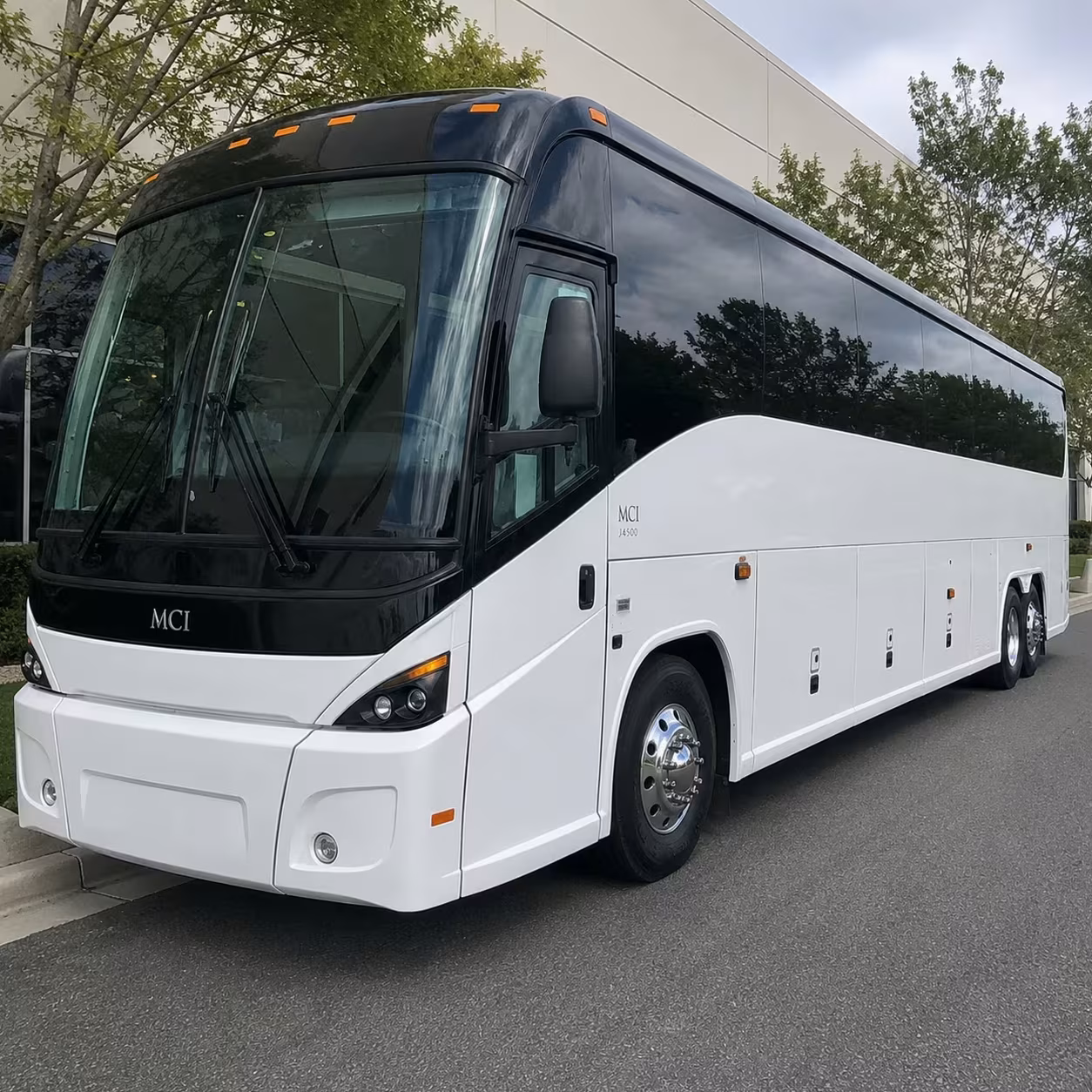 flagstaff employee shuttle buses for i 17 verde valley commuters